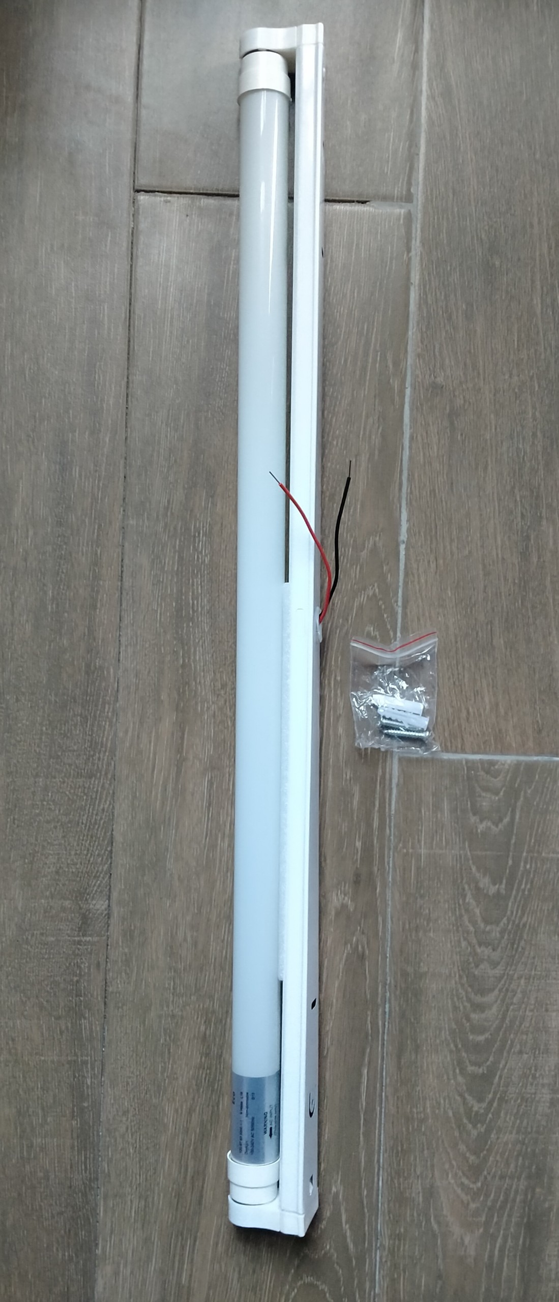 Bộ Đèn Led Tuýp 60cm Meval 9W Bộ Tube Nhôm Liền Máng 60cm Bóng Tuýp Led 10w 60cm