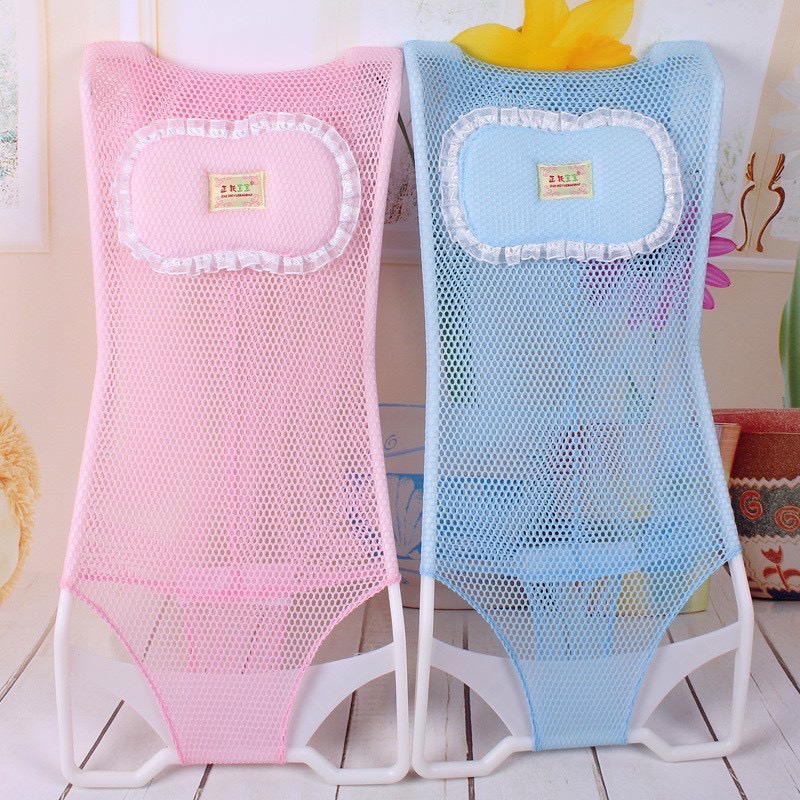 Lưới tắm, ghế tắm kèm gối an toàn tiện lợi cho bé sơ sinh