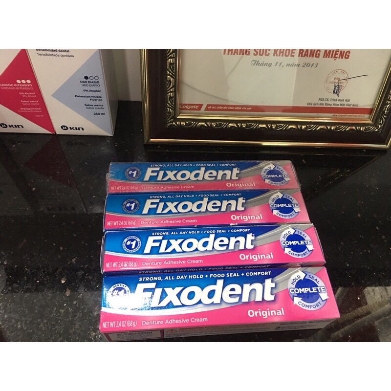 Keo dán hàm fixodent 68g