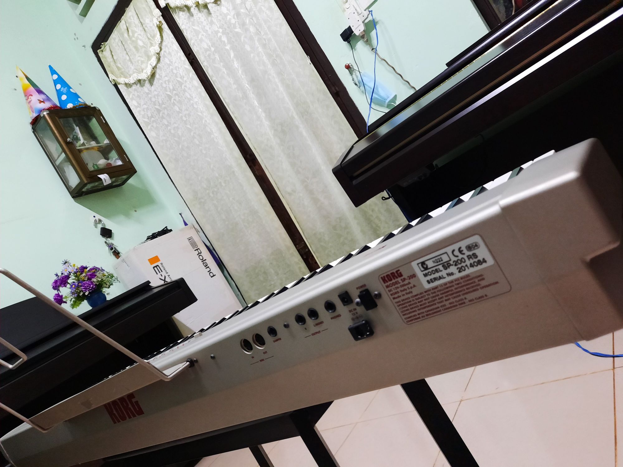 Piano korg sp 200