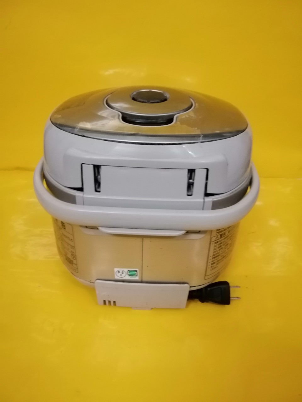 Nồi cơm nội địa nhật hitachi áp suất rz-gd10j