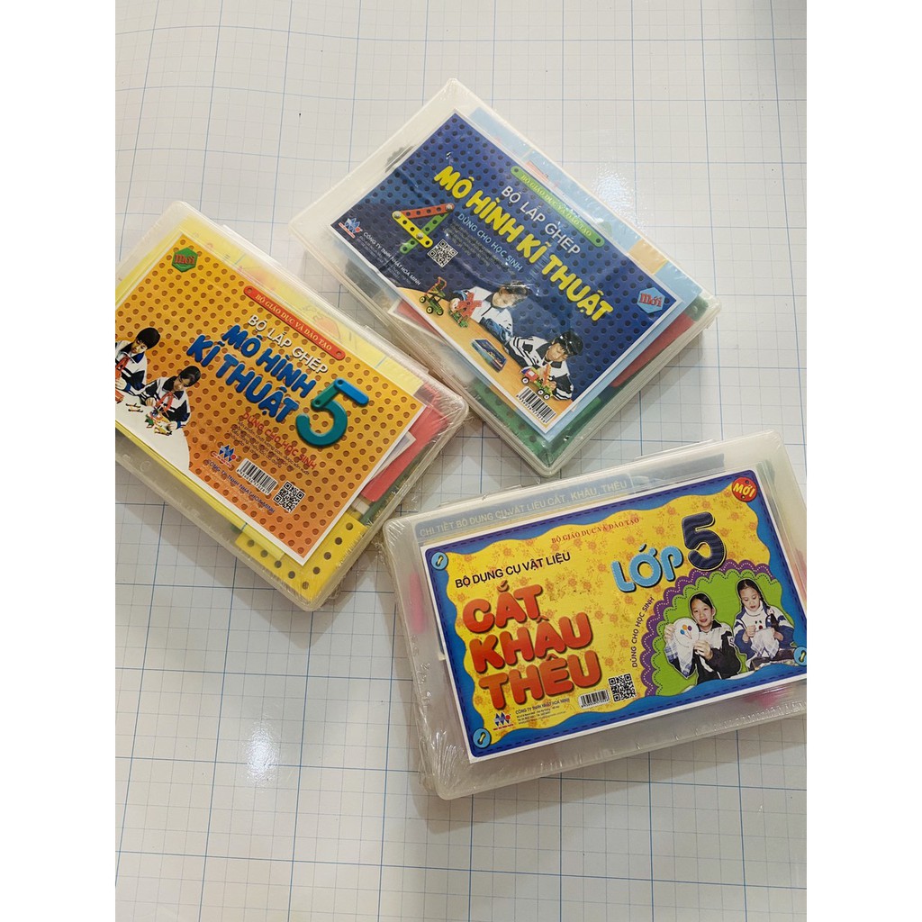 Bộ Đồ Dùng Cắt Khâu Thêu Lớp 4 , 5