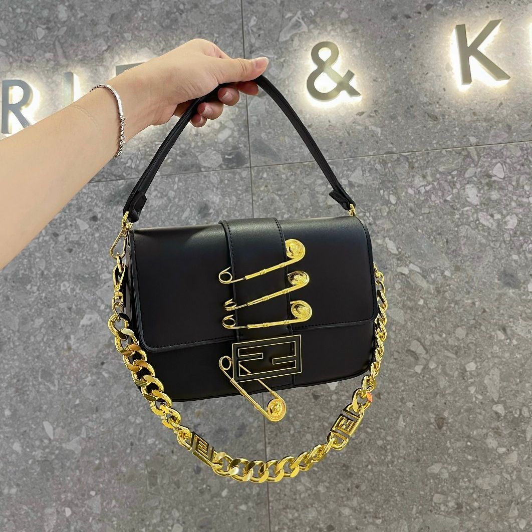 Túi đeo chéo đeo vai nữ V8 hàng Quãng Châu cực chất kích thước 22cm x 13cm x 6cm