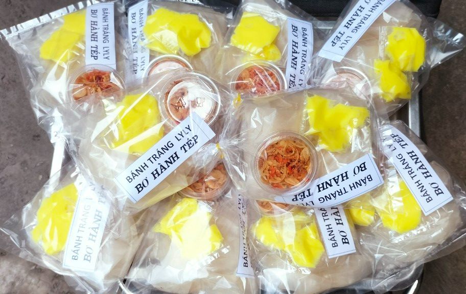 Bánh tráng phơi sương bơ hành tép thơm ngon béo