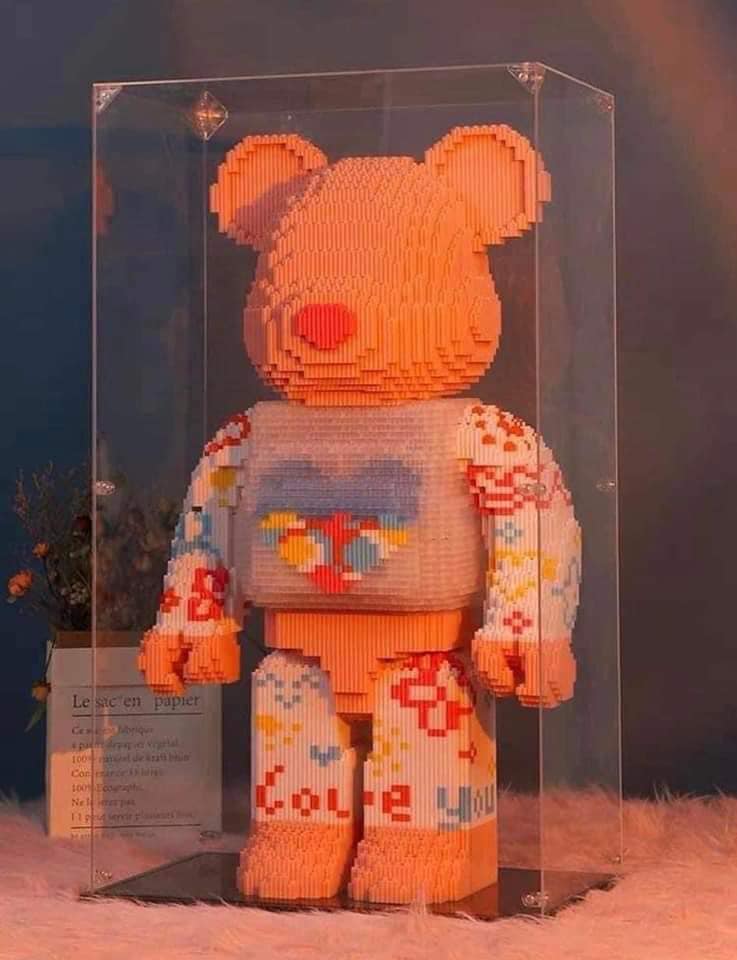 Xếp hình gấu lắp ráp xếp hình bearbrick cầm hoa size to 35cm