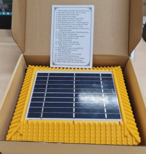 Máy niệm phật năng lượng mặt trời hình mái nhà có tụng kinh địa tạng