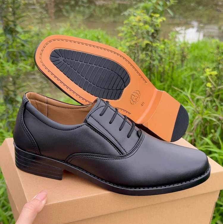  Giày da trung niên đế vàng da bò cao cấp Tặng kèm tất xanh Lót quế 