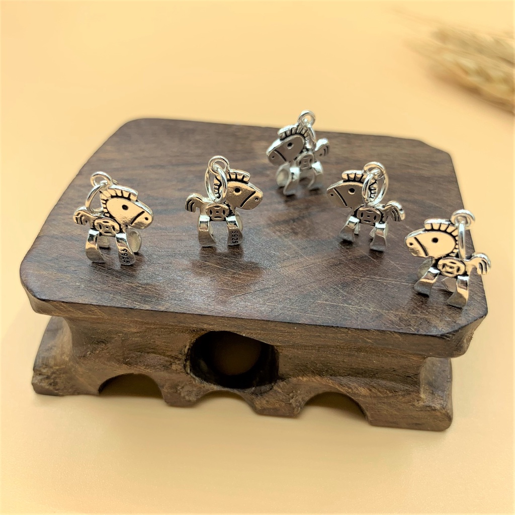 Charm móc treo ngựa bụng hình kim tiền - charm bạc 925 - mã ca600