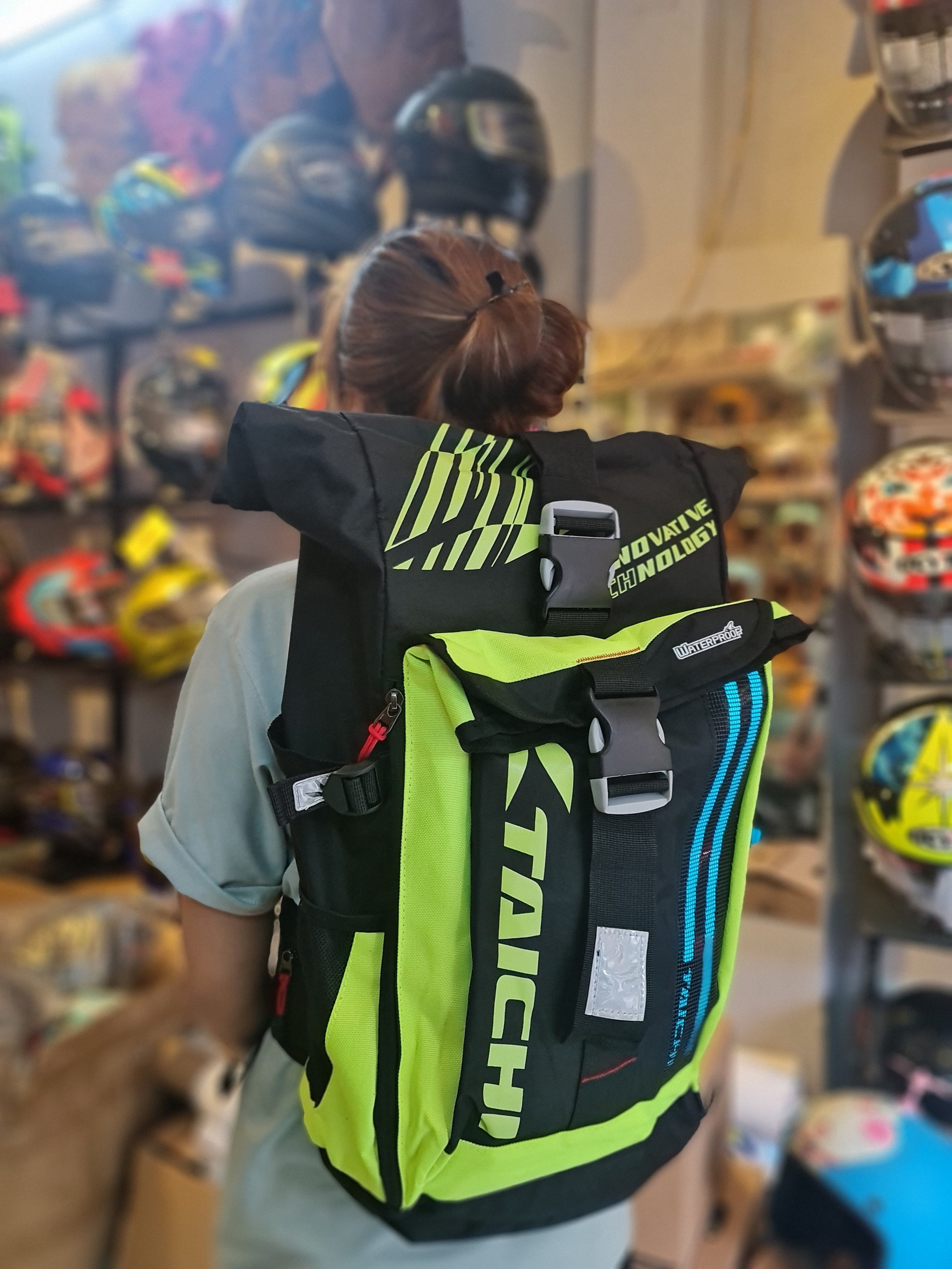 Balo Chống Nước Taichi RSB272 Có Đèn Led Đi Đêm 3 Chế Độ