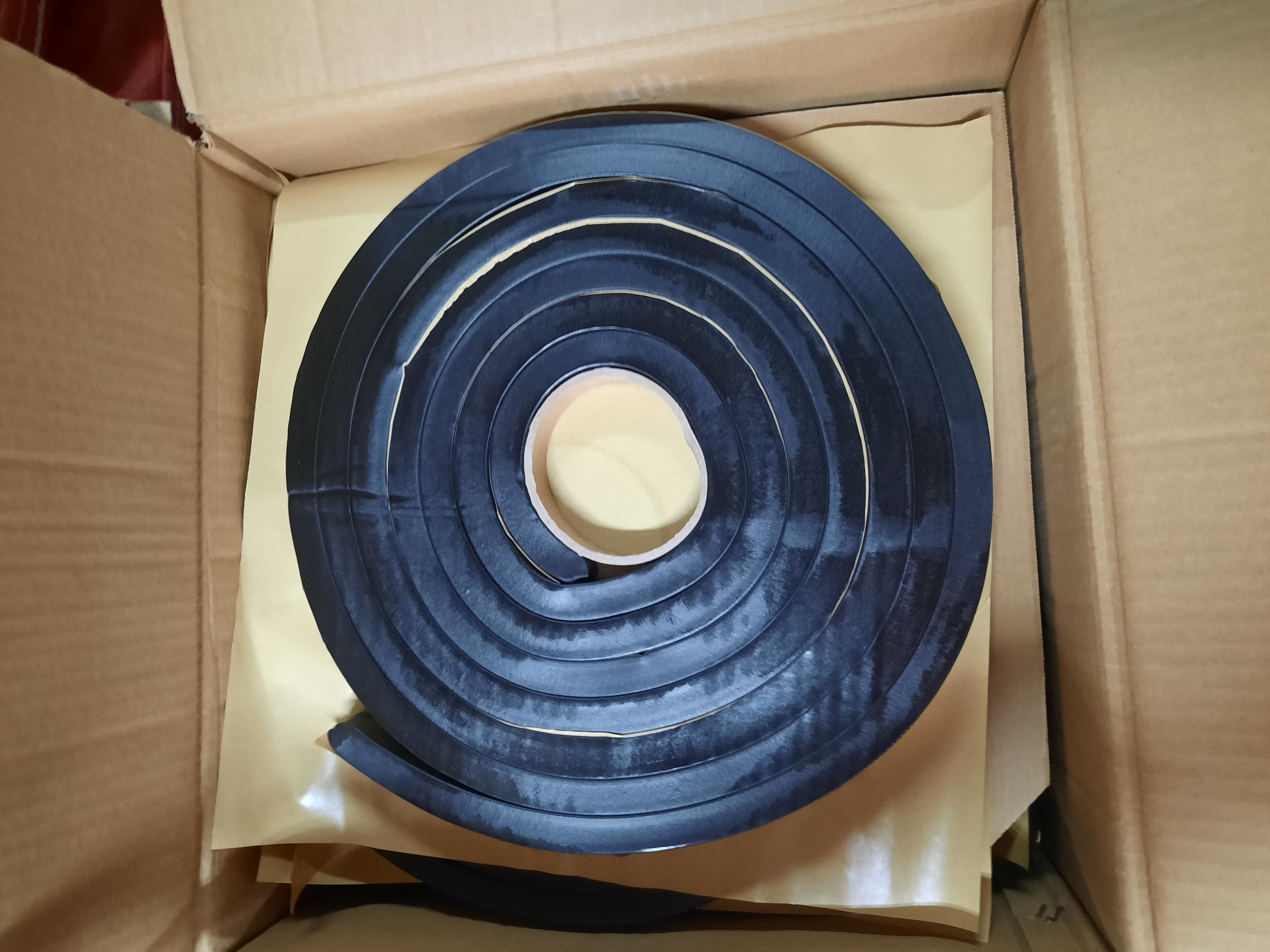 Hyperstop DB 2015 Cắt dài 1m - Thanh cao su trương nở chống thấm cổ ống, mạch ngừng bê tông. Tiết diện 20x15mm