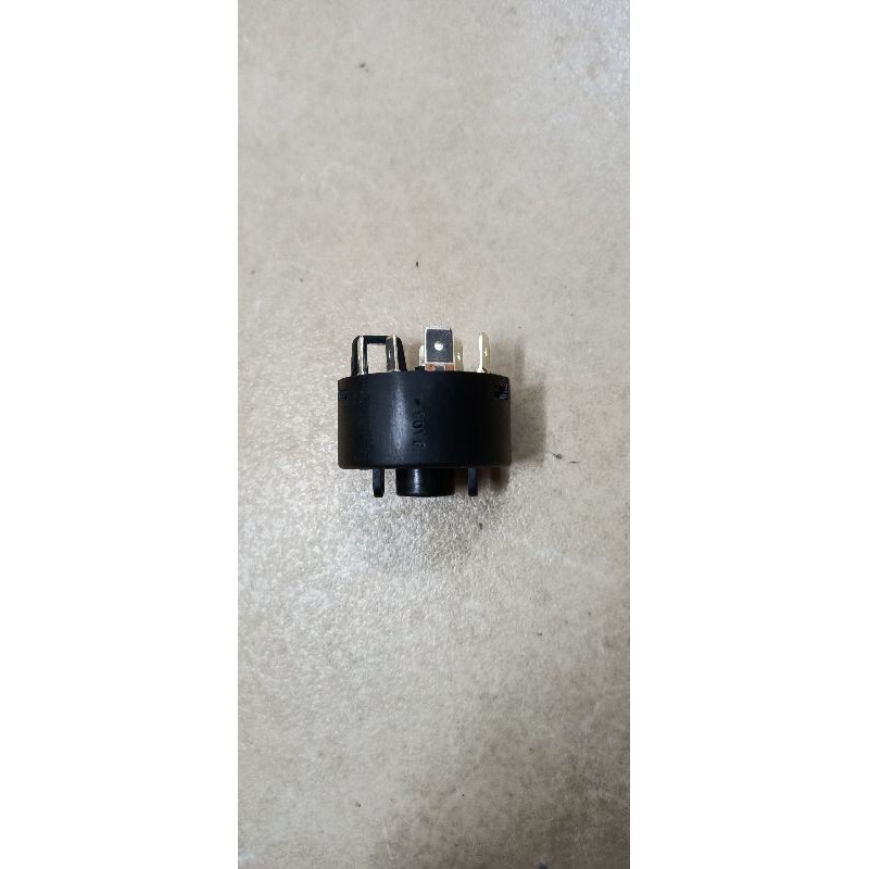 Tiếp điểm ổ khoá đề Daewoo Matiz hàng xịn