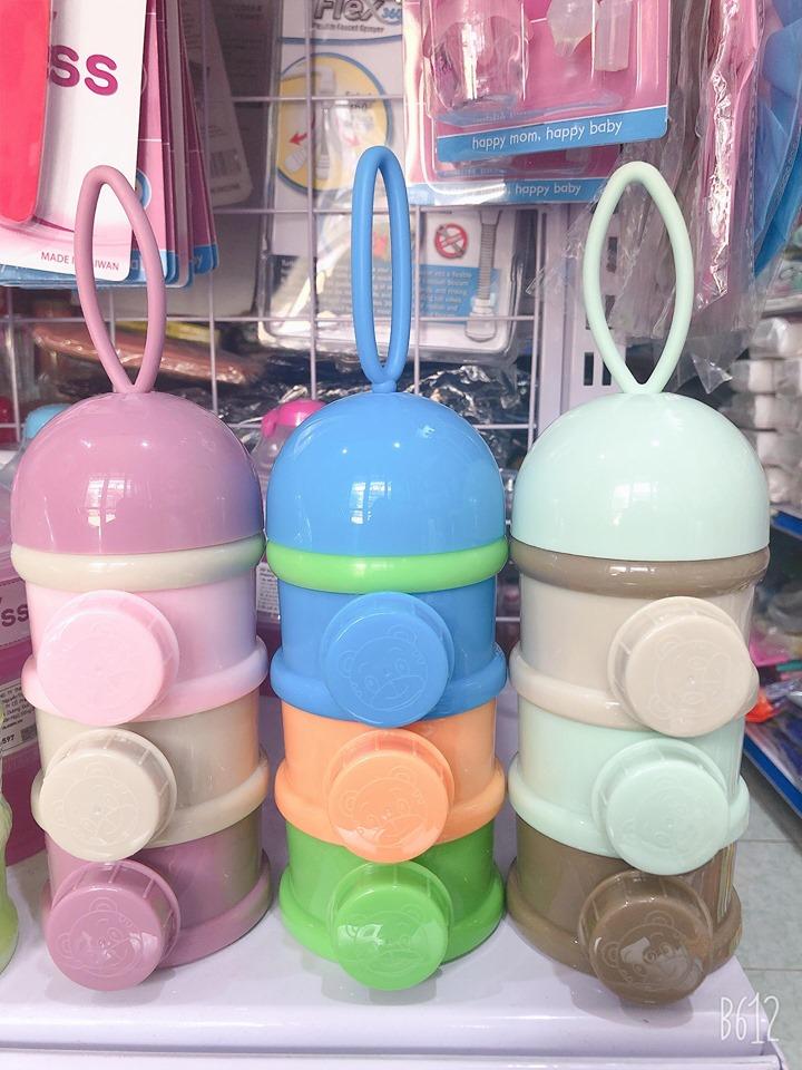 Bình chia sữa 3 tầng hình gấu có nắp đậy và quai xách