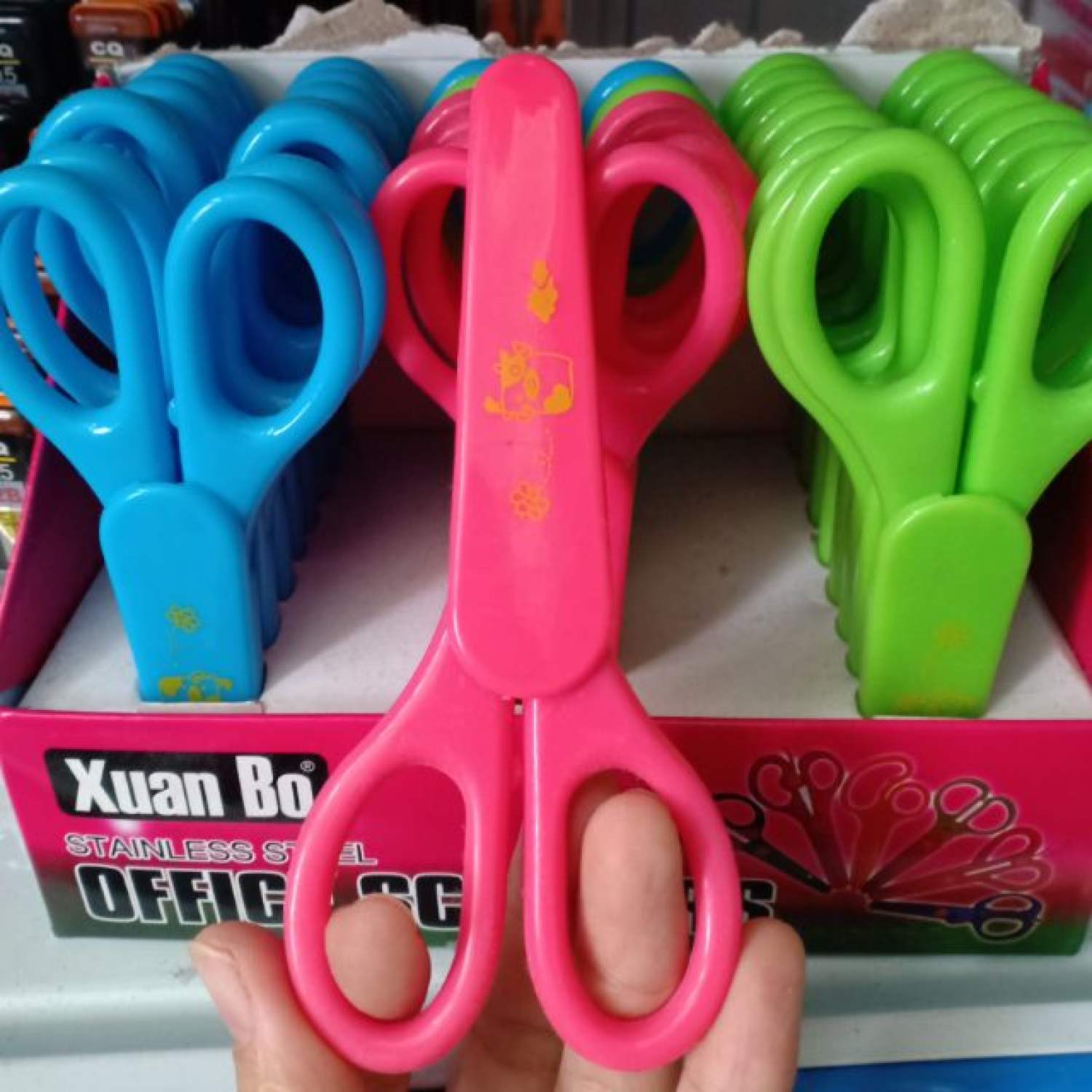 Kéo cắt giấy có nắp đậy Xuân Bo