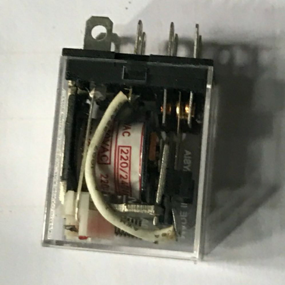 Rơ le 220v 8 chân to + đế