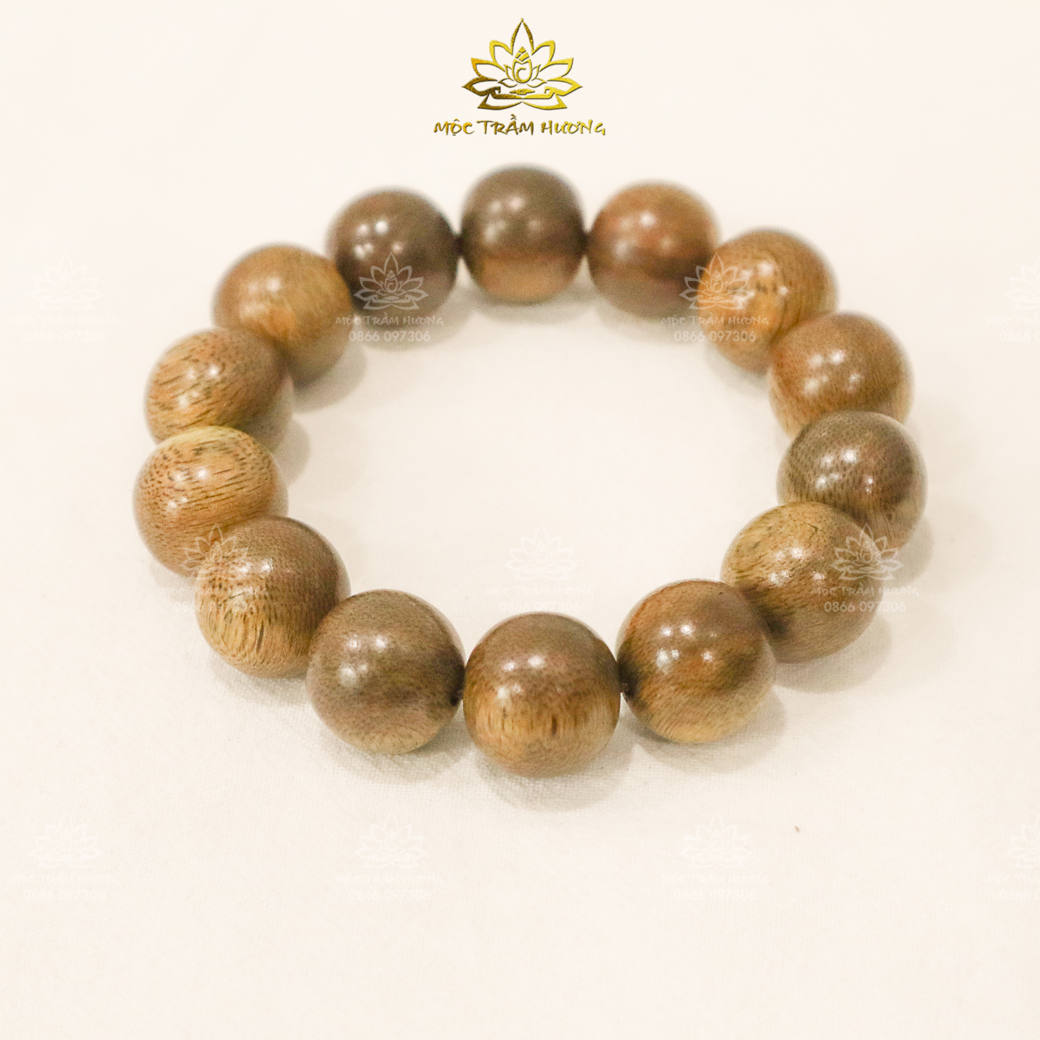 [HCM]Vòng Tay TRẦM HƯƠNG TỰ NHIÊN 100% Tròn Đơn Size Nam (16 ly) Trầm Tốc Việt mang lại May Mắn & Tài Lộc (Tặng Lá Bồ Đề + Túi Đựng Vòng) | MTH JEWELRY