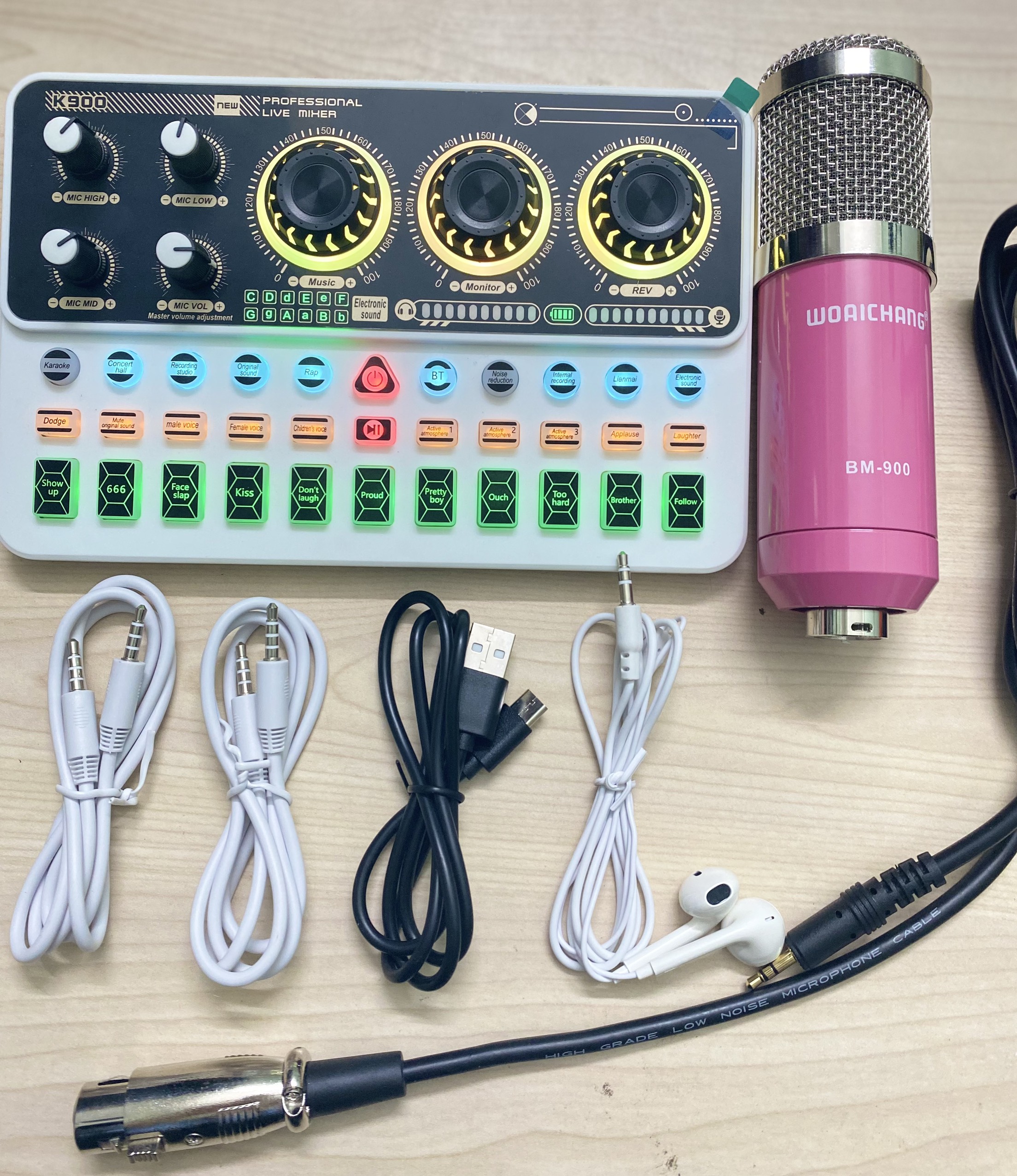 Bộ thu âm k900 với míc bm900 đầy đủ tai nghe kết nối