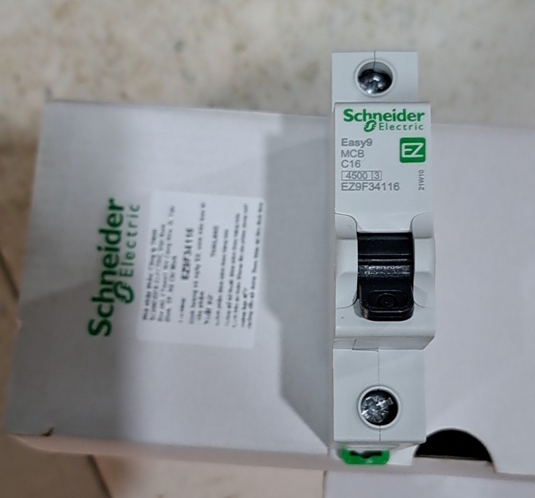 Schneider aptomat 1 pha 16a 20a 25a 32a 40a 50a 63a, át tép , cầu dao tự động,attomat, mcb, cb tép easy9 1p schneider