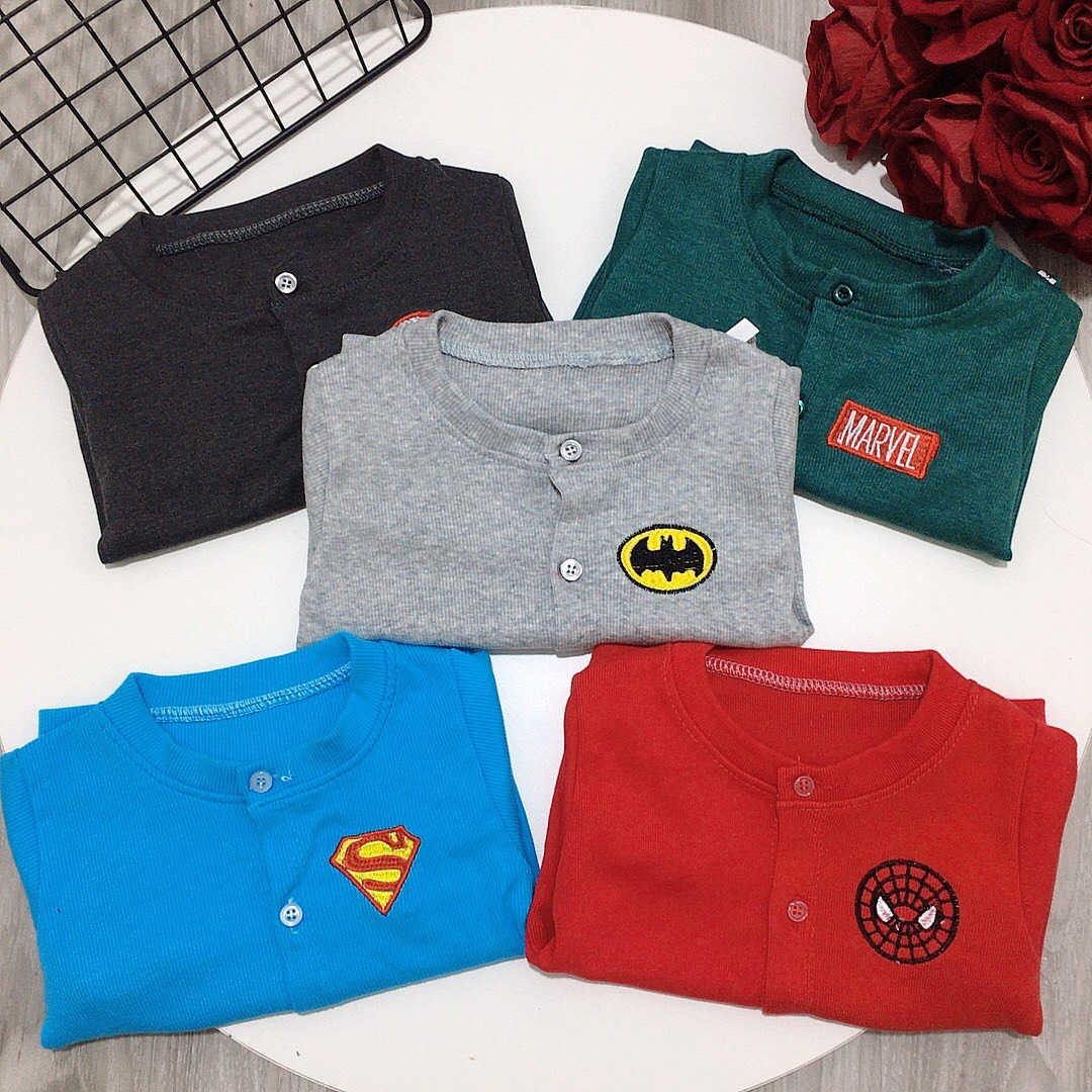 Áo khoác len cardigan họa tiết siêu nhân cho bé trai 8-19kg