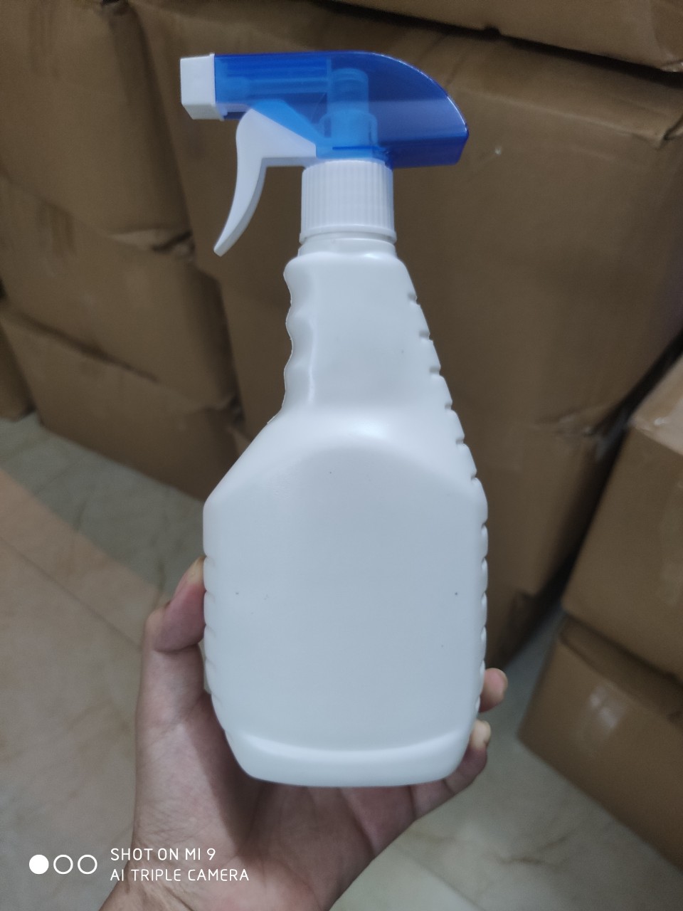 Chai xịt kính 500ml vòi xịt đựng nước xịt kính,nước xịt phòng- Vỏ chai nhựa màu trắng đục