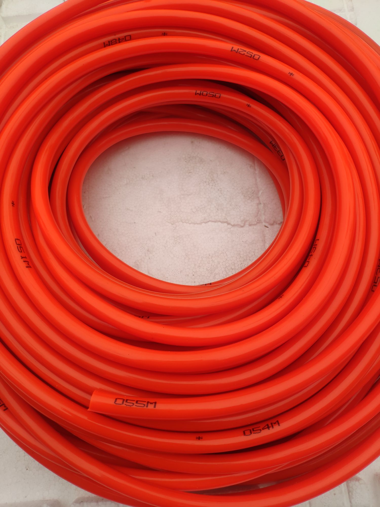 1Mét ống nước dùng cho máy bơm mini 12v, máy rửa xe mini 12v...