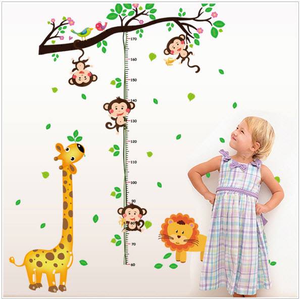 Decal dán tường thước đo hươu và khỉ