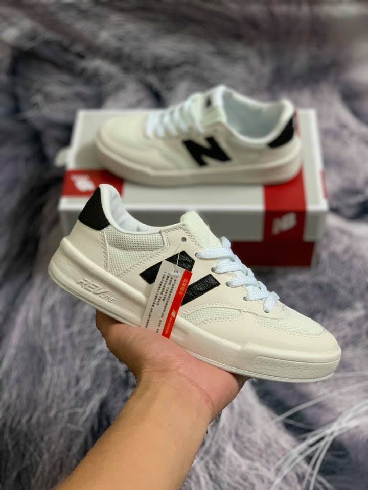 Giày thể thao NB CRT 300 chữ đen cổ thấp