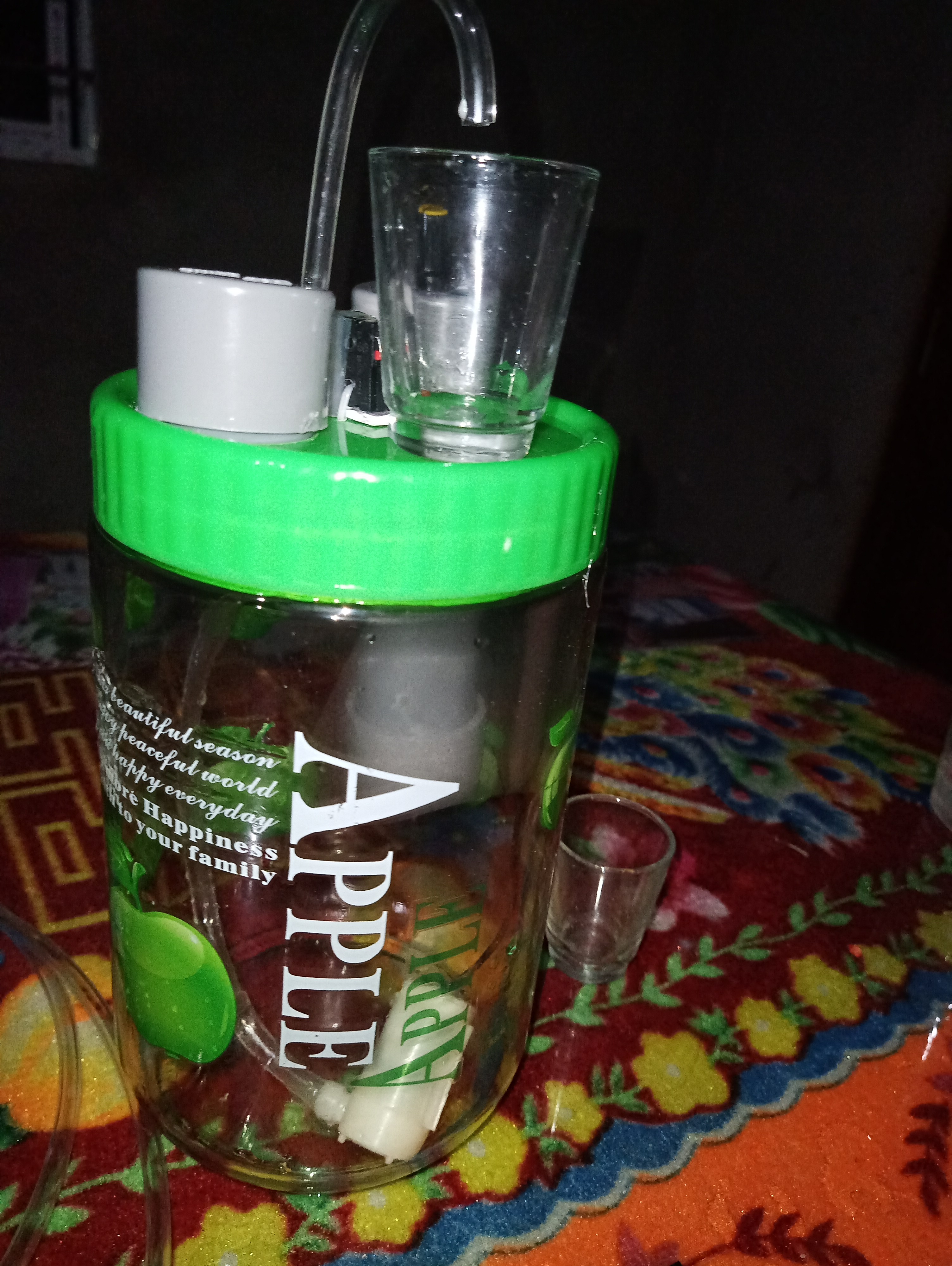 BÌNH RÓT RƯỢU. TỰ ĐỘNG THỦY TINH