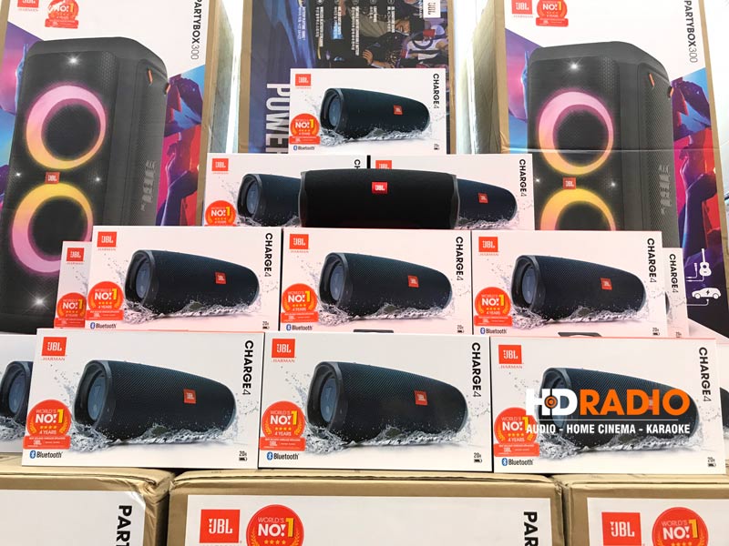 Loa bluetooth charge 4 + âm thanh sống động thời gian sử dụng lên tới 20h loa jb.l charge 4 có thể kết nối 2 loa
