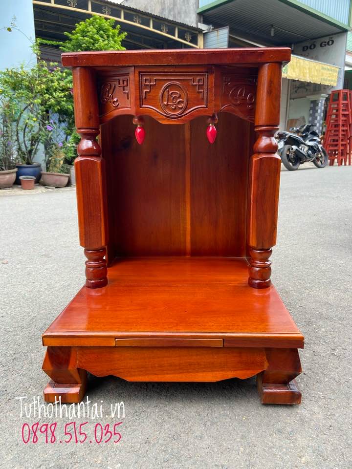 Bàn thờ thần tài gỗ Tràm cột vuông 48 x 68cm