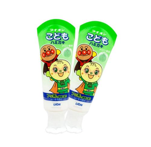 Kem đánh răng trẻ em Lion vị dưa lưới 40g của Nhật