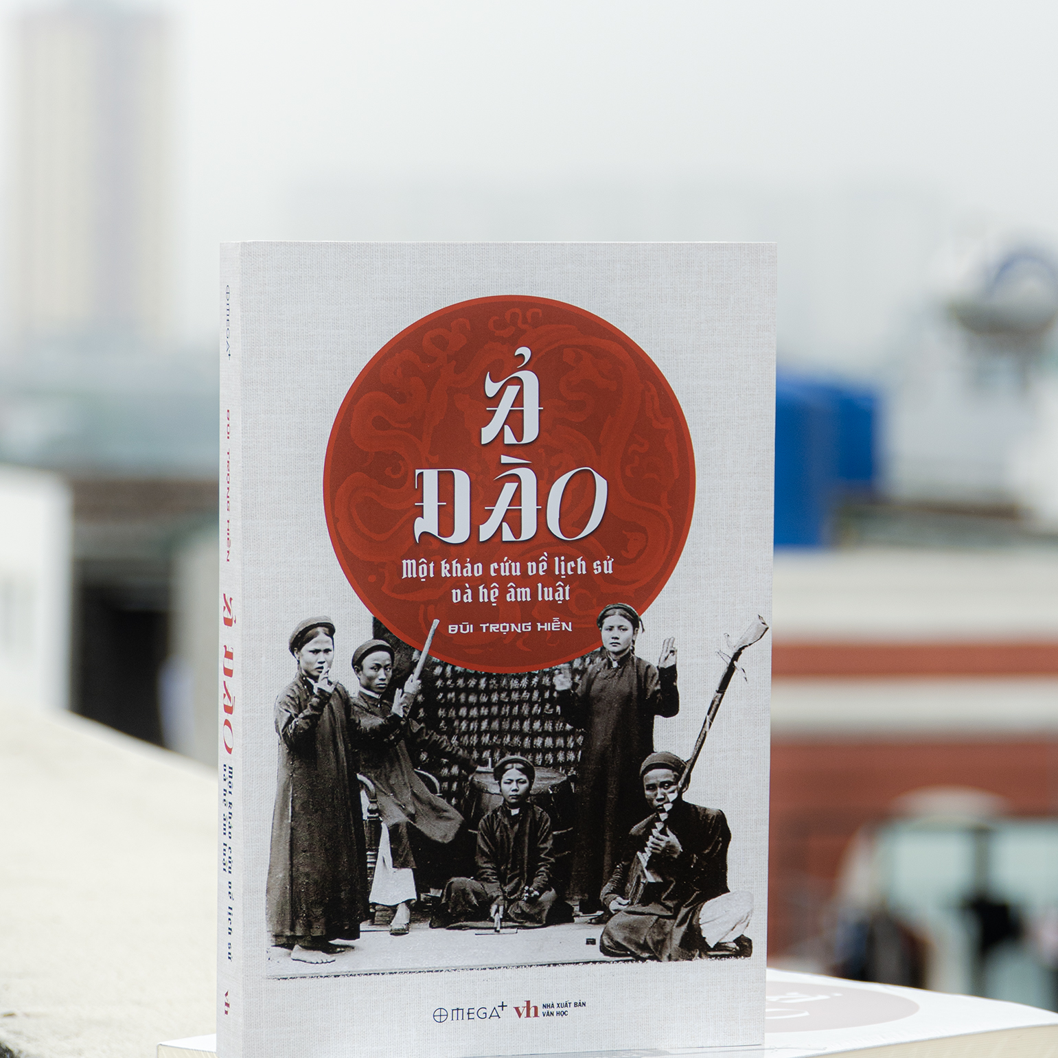Sách - ả đào - một khảo cứu về lịch sử và hệ âm luật