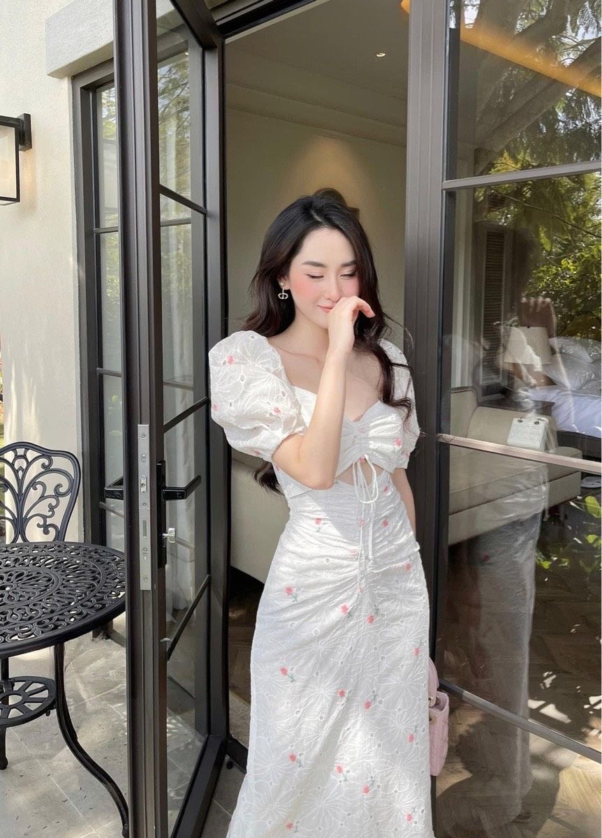 Đầm midi thêu hoa rút dây chất xô thêu đầm nữu dạo phố xinh xắn