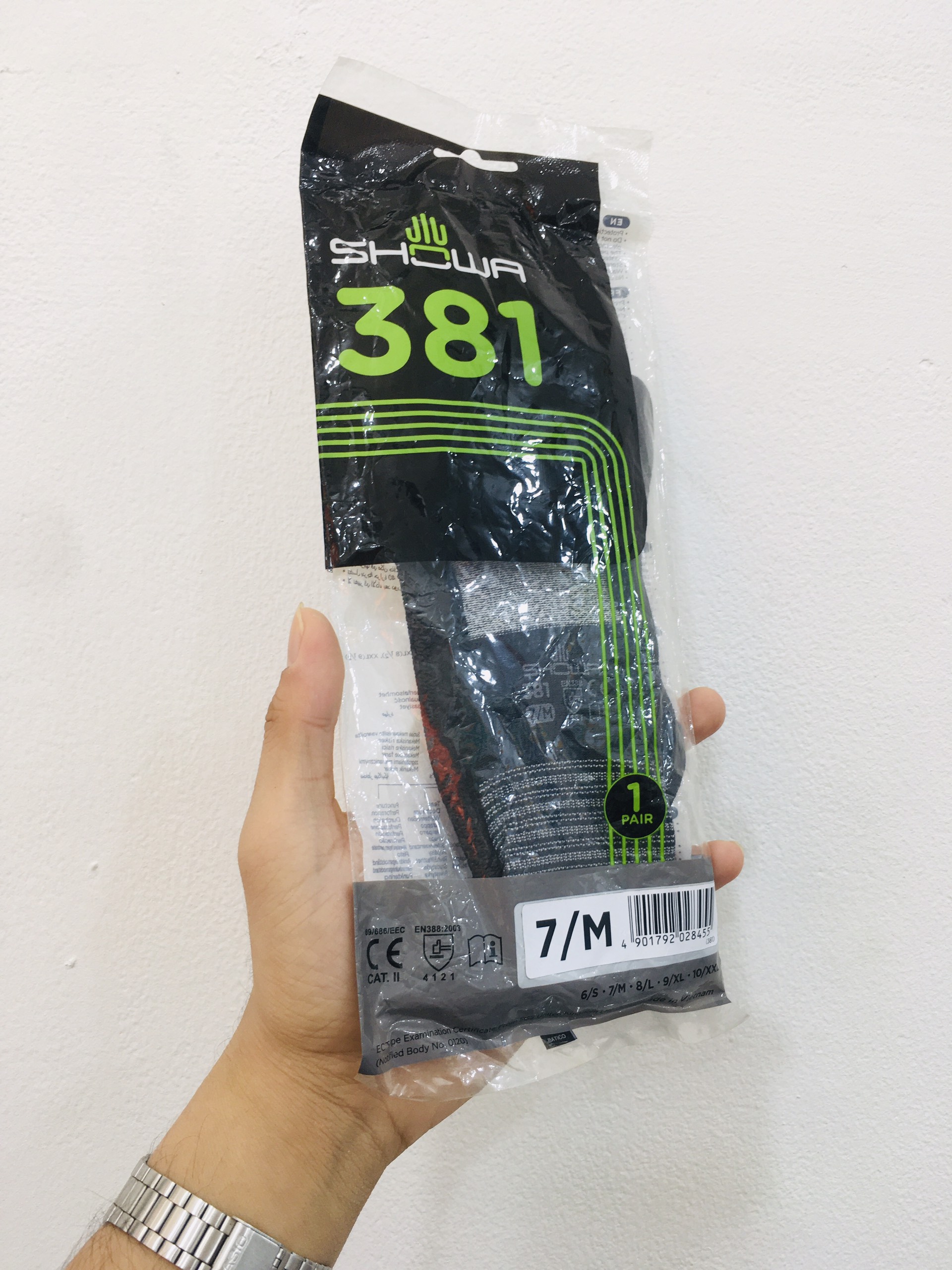 Găng tay bảo hộ showa - size m