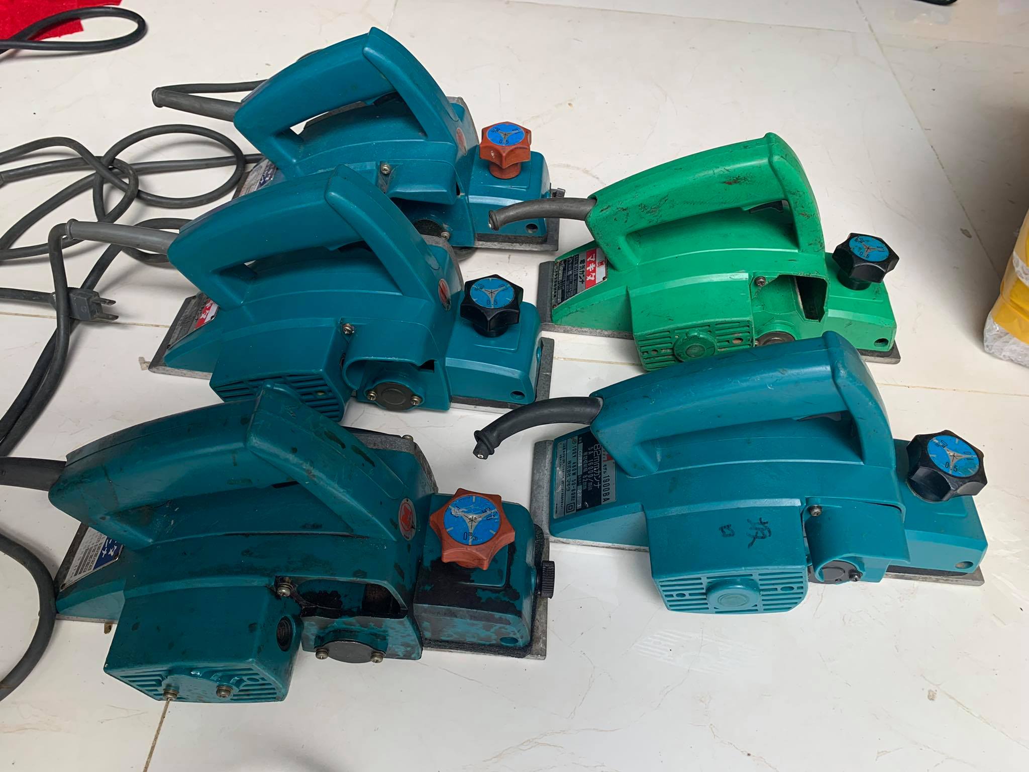 Máy bào Makitaa lưỡi 82mm nội địa nhật bãi zin điện 110