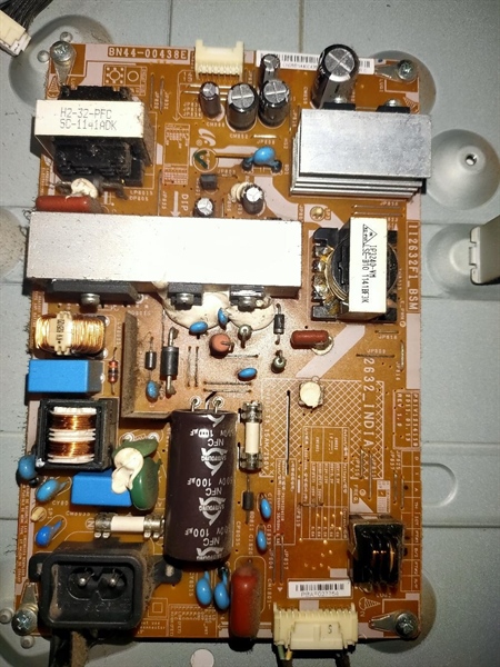 La32d450d1 - bo nguồn