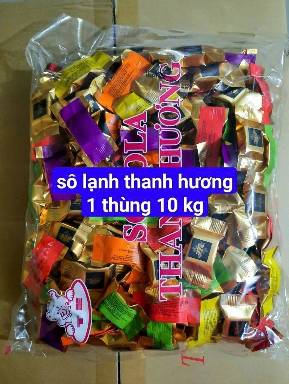 Socola hạnh nhân sữa màu lạnh 1kg date mới