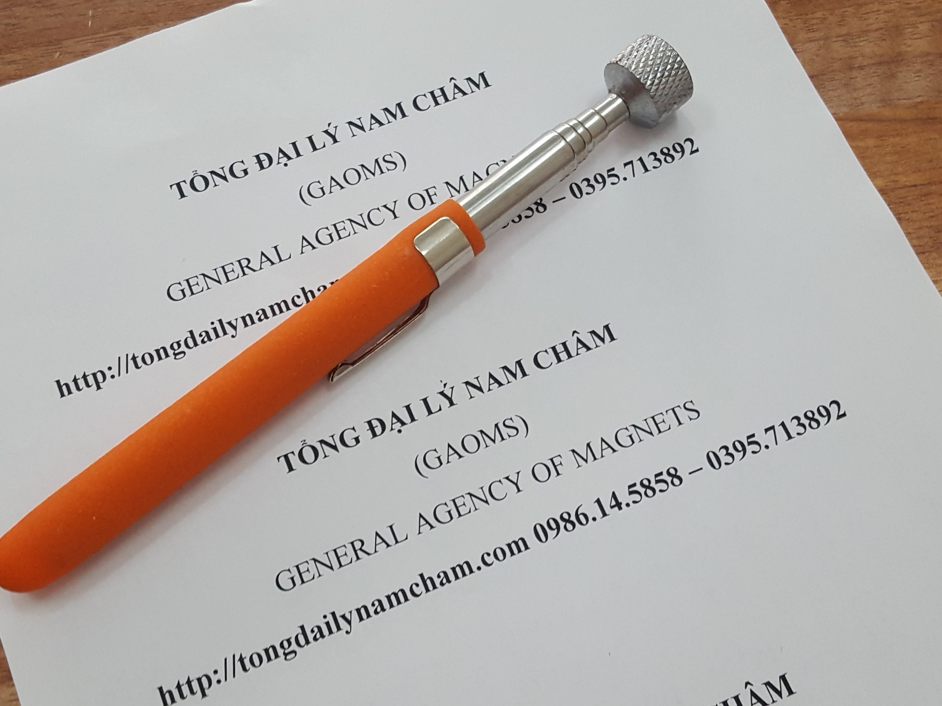 Bút nam châm nhặt ốc vít, vệ sinh nhanh