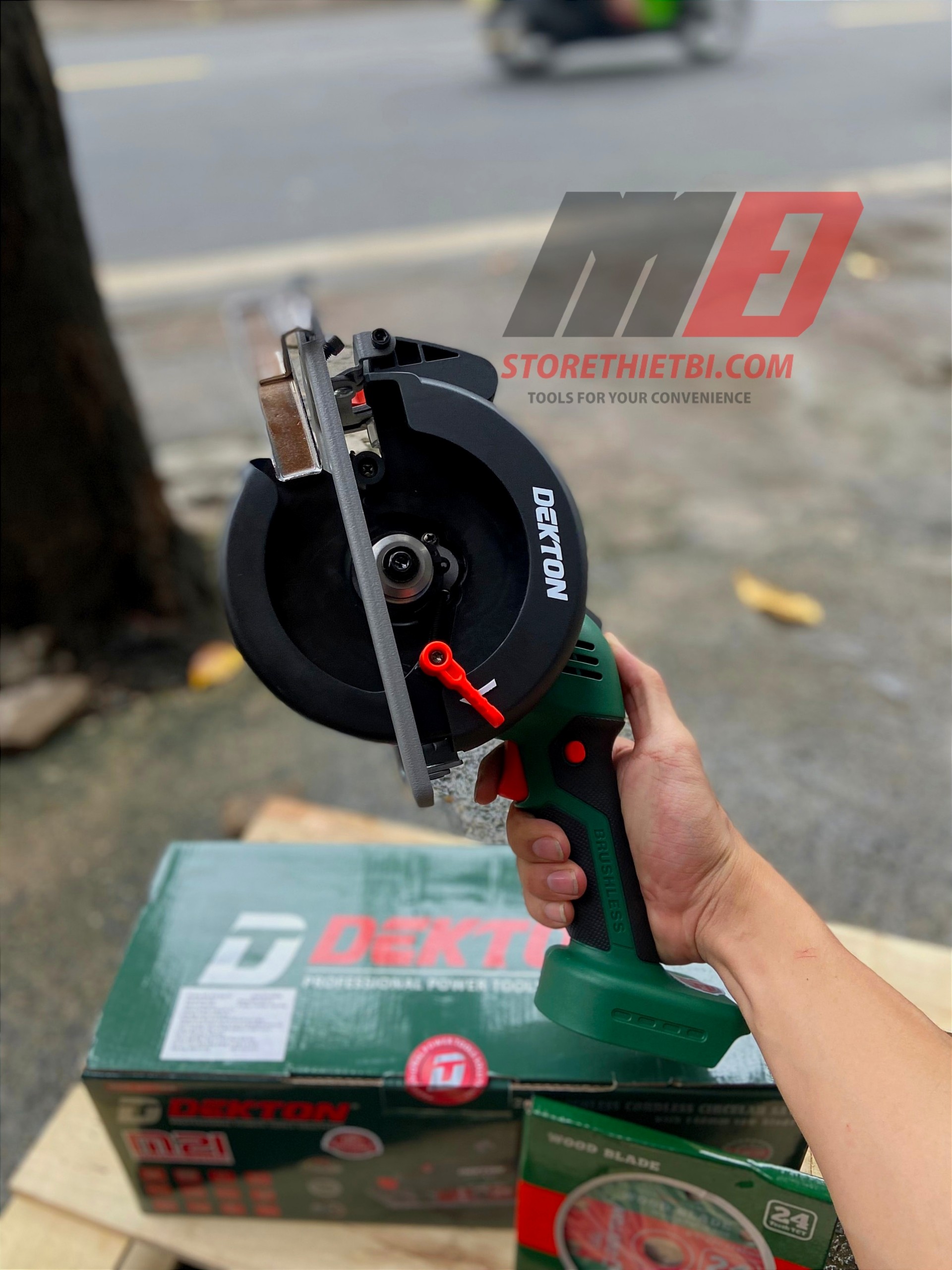 M21-cs05bl máy cưa gỗ dùng pin dekton