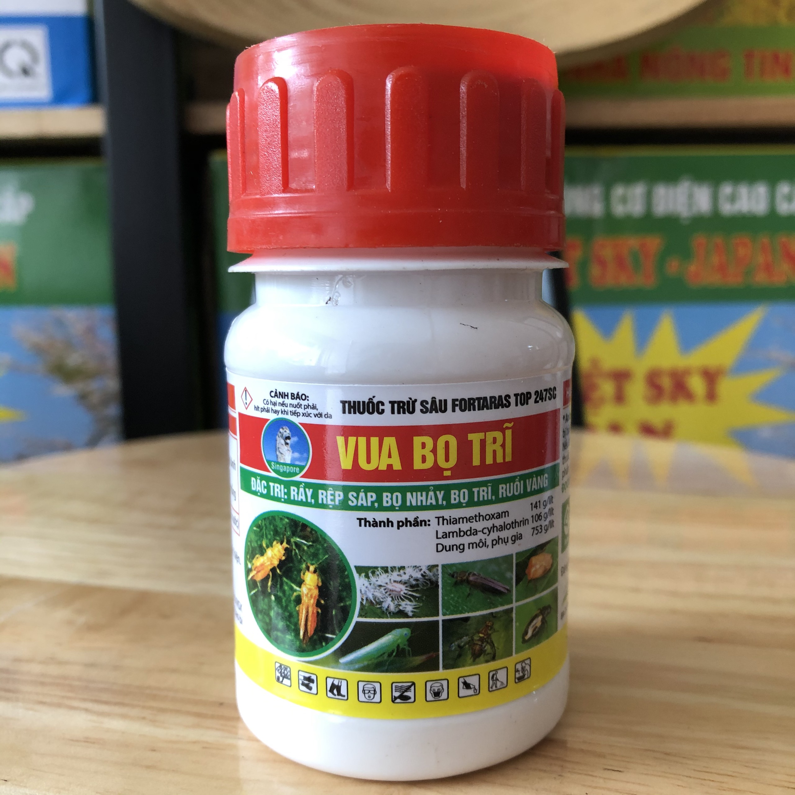Diệt sạch bọ trĩ, rầy rệp, các loài chích hút trên cây trồng - Vua bọ trĩ 90ml