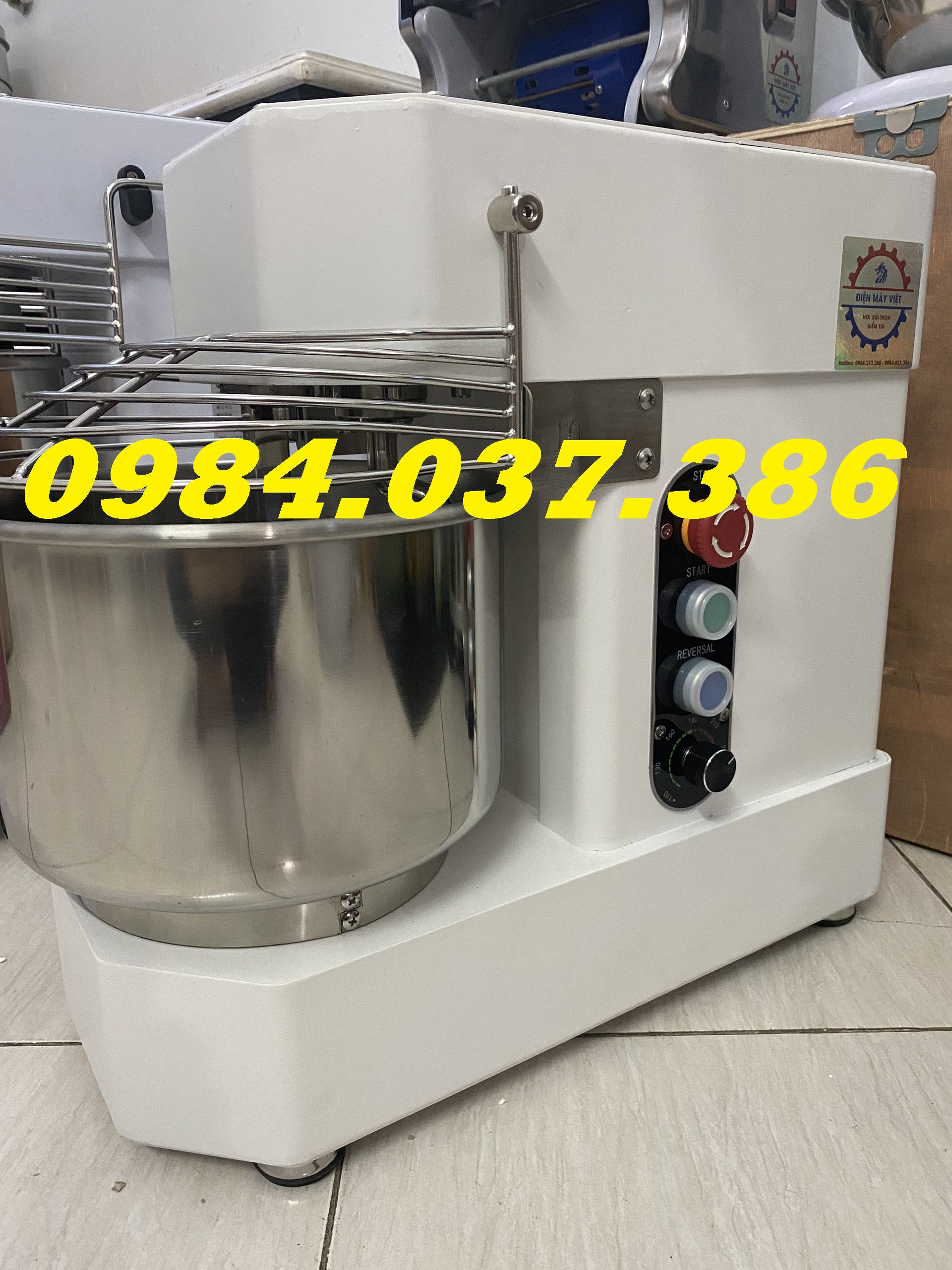 Máy trộn bột công nghiệp 10L trộn 0.4-4kg bột khô/mẻ có điều chỉnh tốc độ trộn