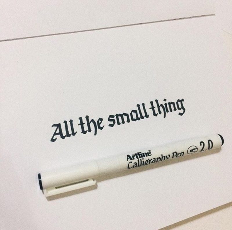 Bút viết thư pháp Calligraphy Artline Japan EK-242