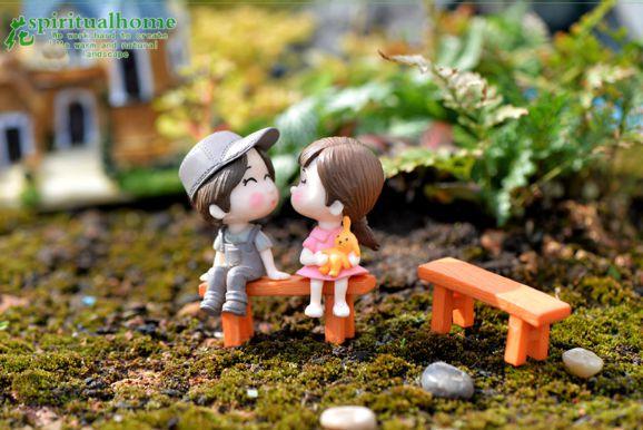 Phụ kiện làm Terrarium: Mẫu cặp đôi ngồi ghế (3 chi tiết)