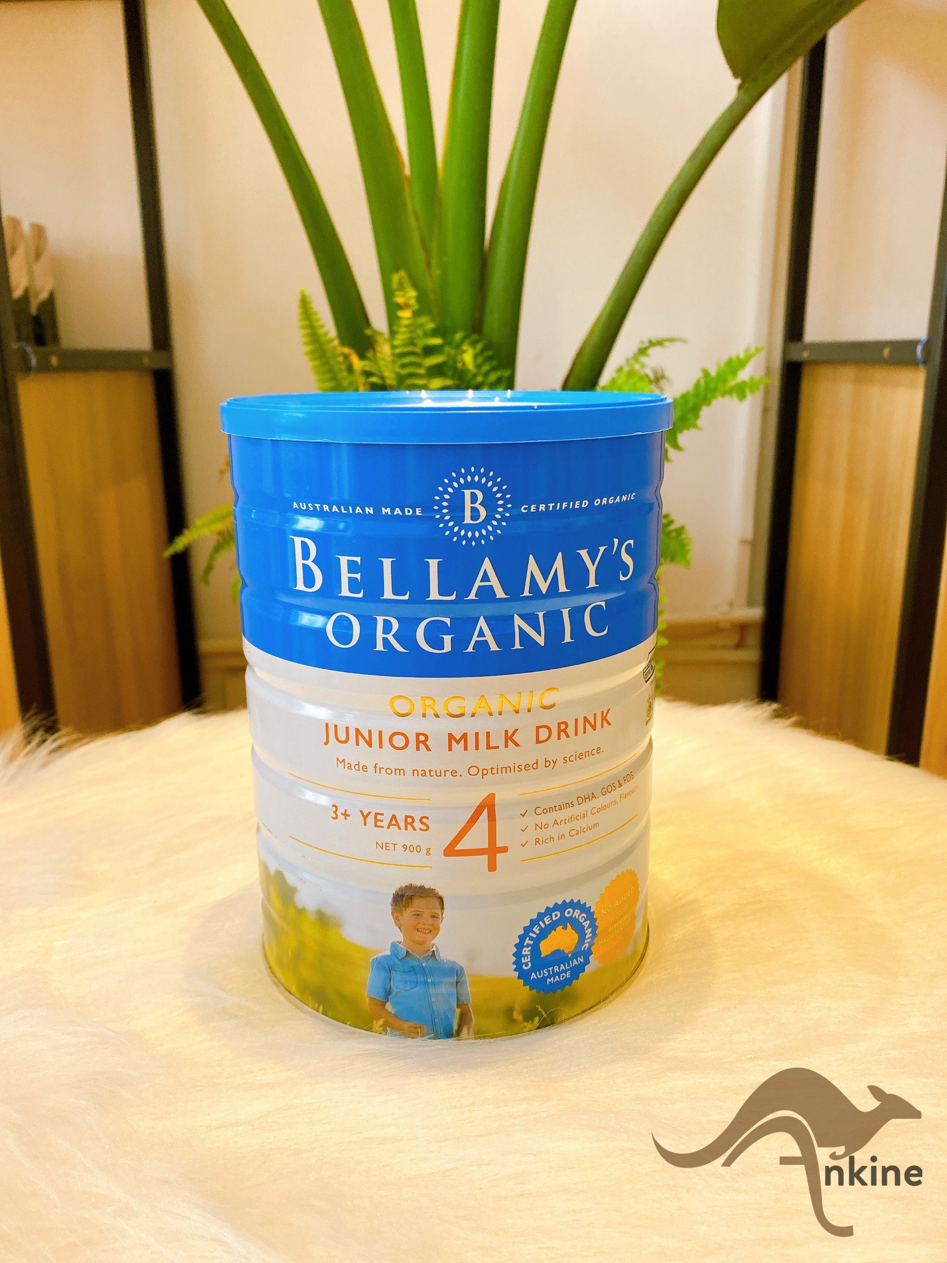 Sản phẩm dinh dưỡng công thức hữu cơ bước 4 cho trẻ trên 36 tháng Bellamy's Organic Junior Milk Drink 900g