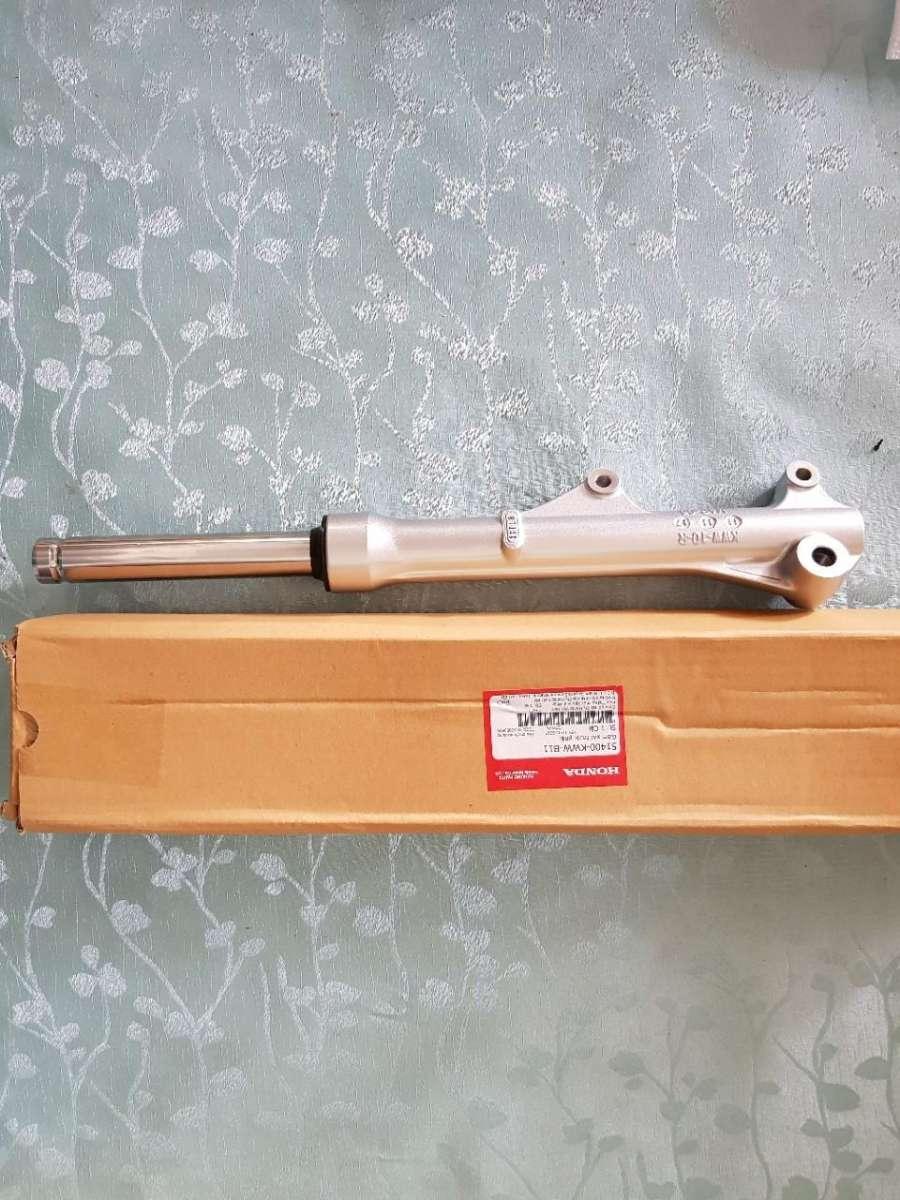 Đôi Giảm xóc trước phải+trái Wave RS 110 (Mã số: 51400KWWB11 và 51500KWWB11)