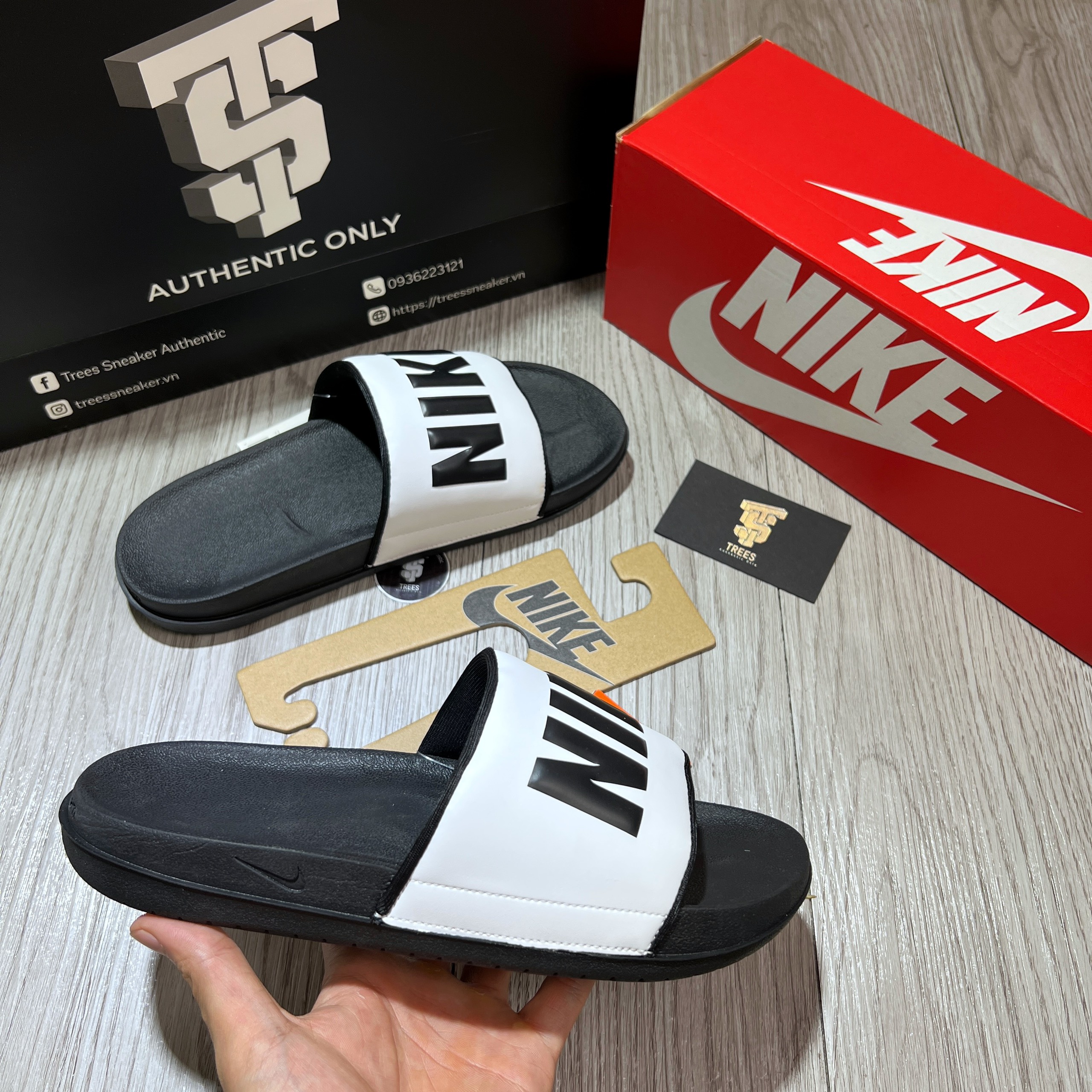 Dép nike offcourt black white bq4632 011