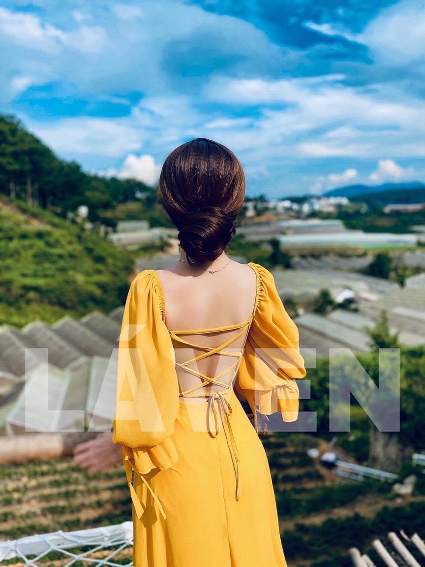 Maxi đan dây lưng cổ vuông chất vải siêu xịn m001
