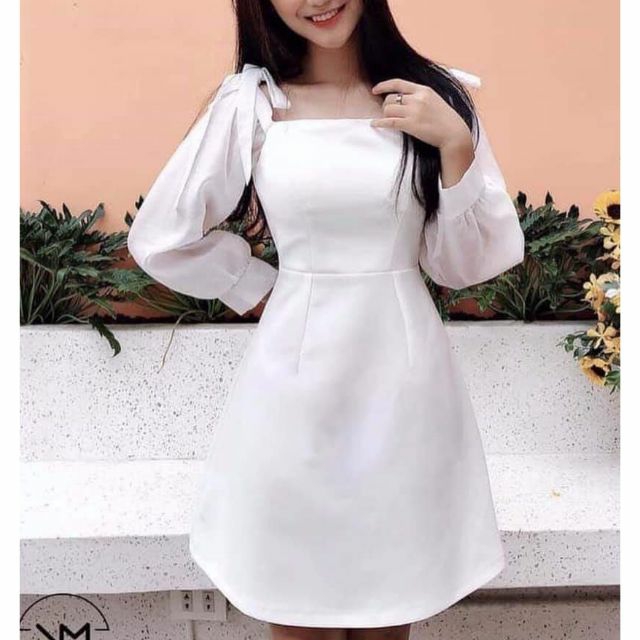 Váy trắng bẹt vai phối dây nơ cực xinh