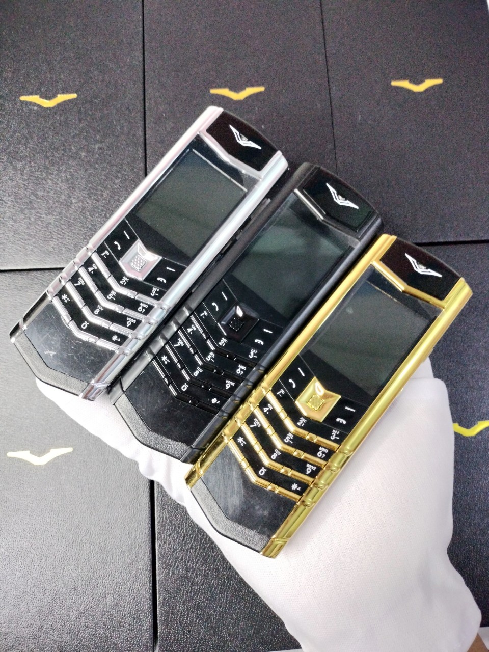 Điện thoại độc lạ Vertu V10 đổi giọng nói chuẩn tặng kèm bao da đẩng cấp sang trọng giá rẻ