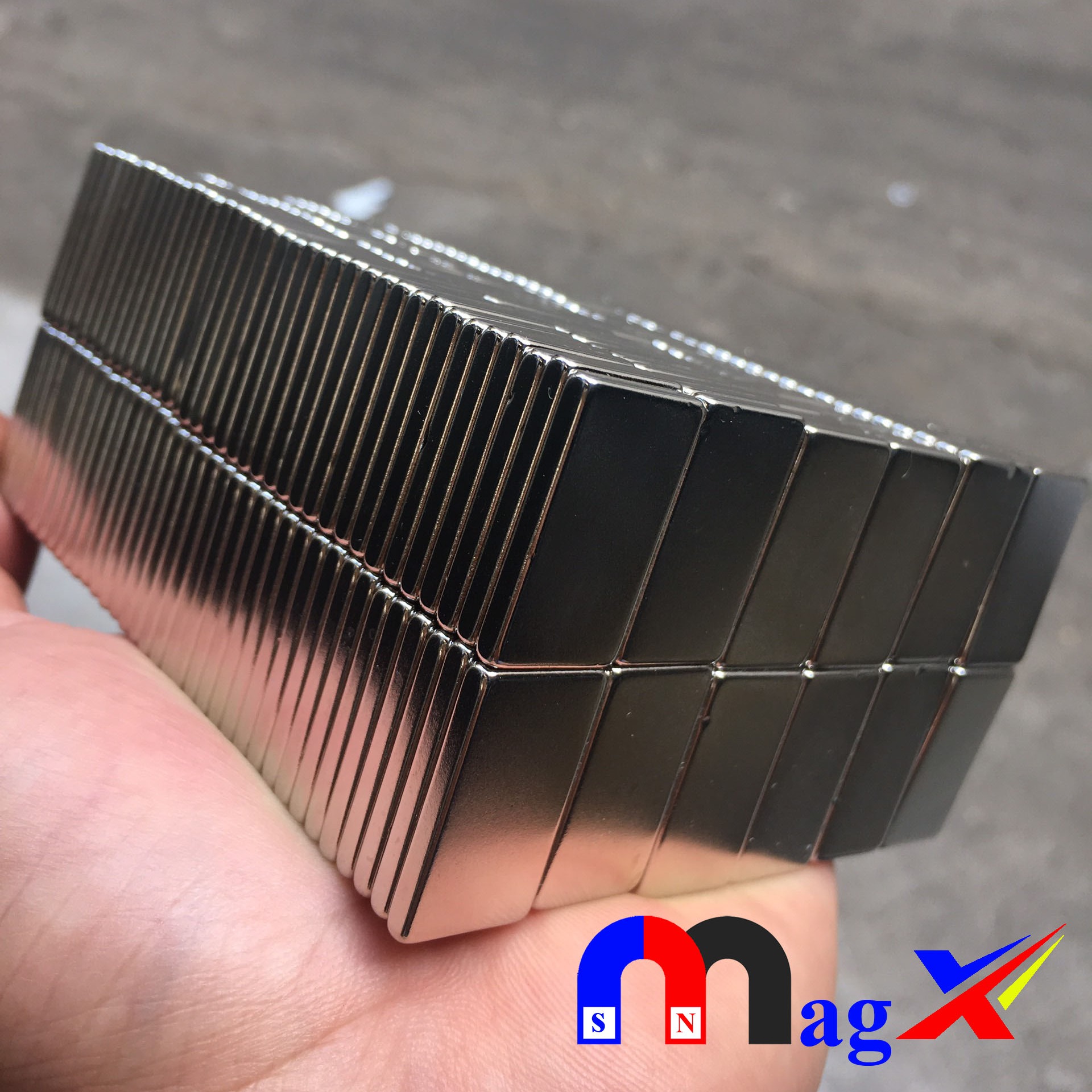 Nam châm đất hiếm cực mạnh hcn 25x15x3mm - mã n35 - bộ 10 viên