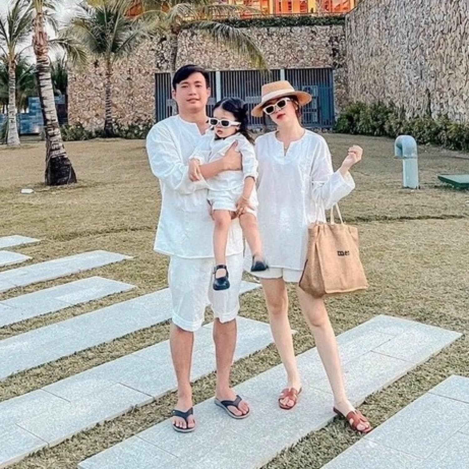 Set đồ đôi, đồ mặc nhóm, đồng phục gia đình